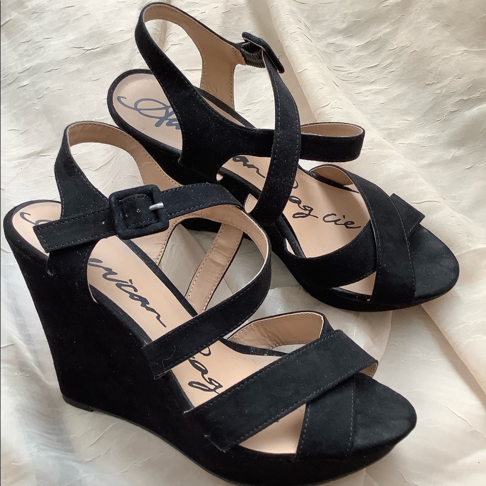 Black American Rag Cie Wedge Heels